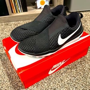 Nike Free Connect Black Laceless Trainer